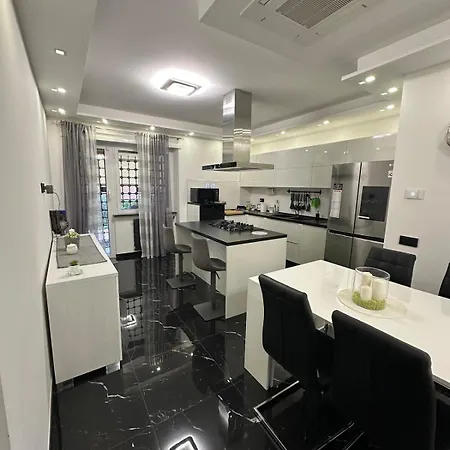 Due Leoni Luxury House Appartement Rome